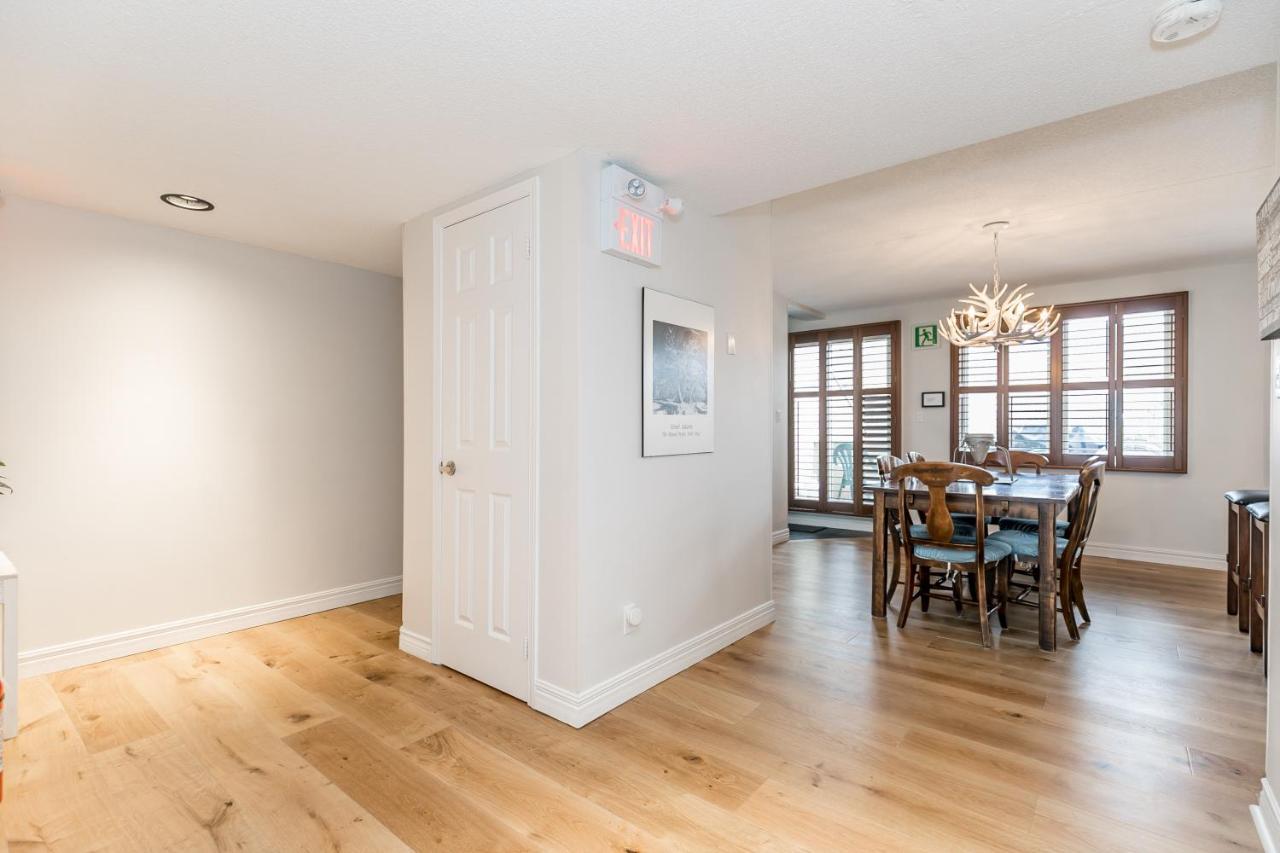 ההרים הכחולים Stunning Townhouse - 3 Bdrm Blue Mountain Village Sauna! מראה חיצוני תמונה