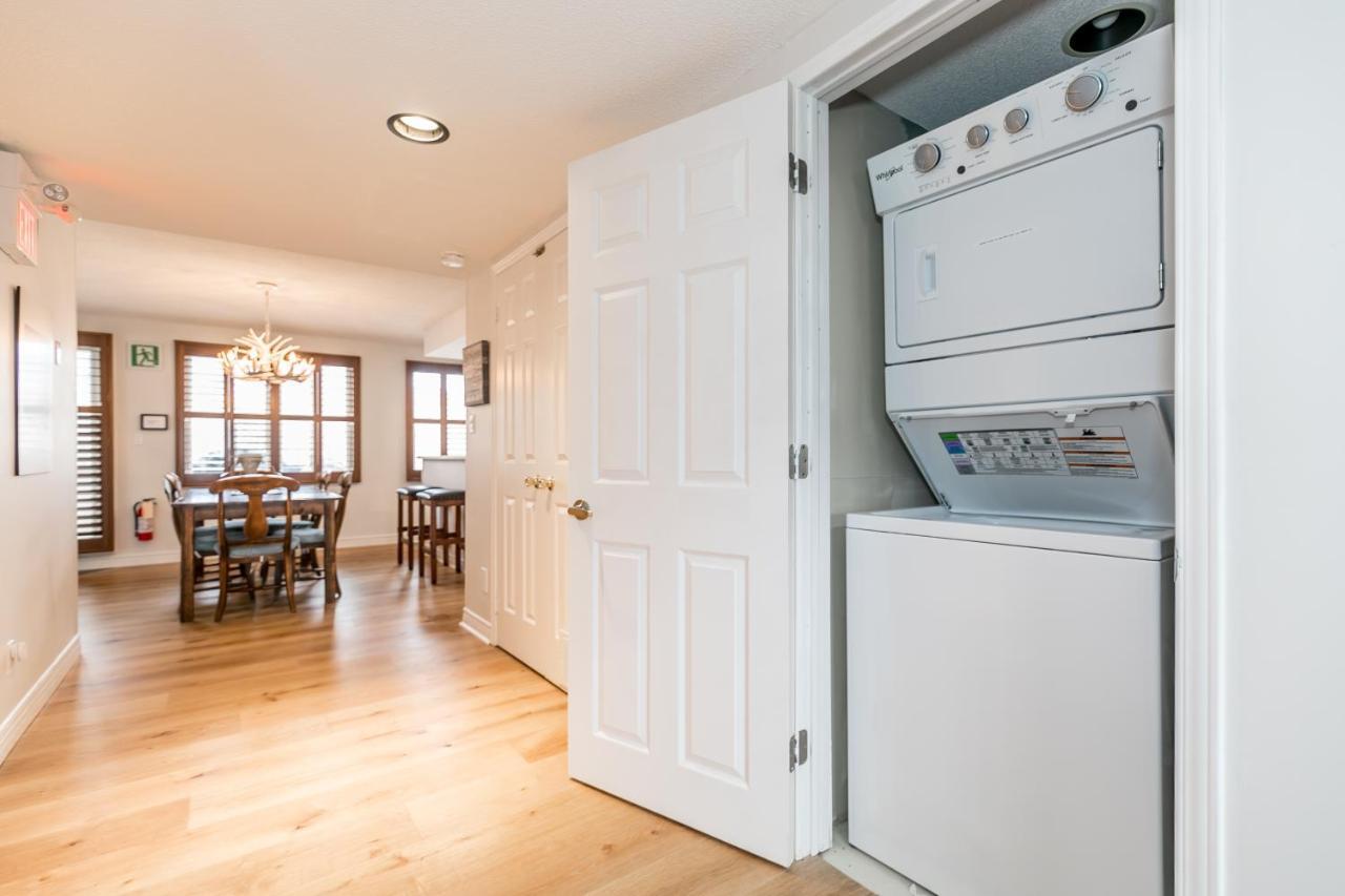 ההרים הכחולים Stunning Townhouse - 3 Bdrm Blue Mountain Village Sauna! מראה חיצוני תמונה