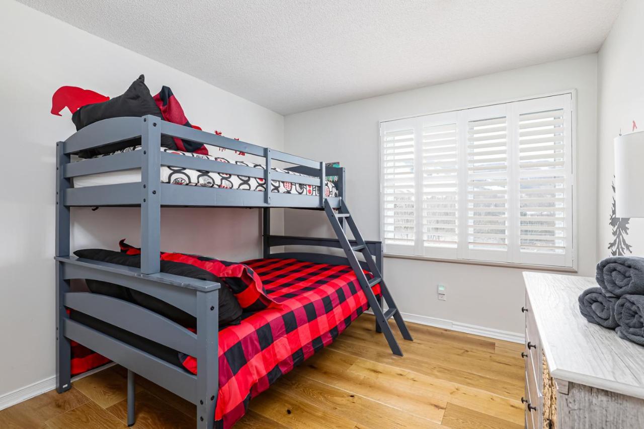 ההרים הכחולים Stunning Townhouse - 3 Bdrm Blue Mountain Village Sauna! מראה חיצוני תמונה