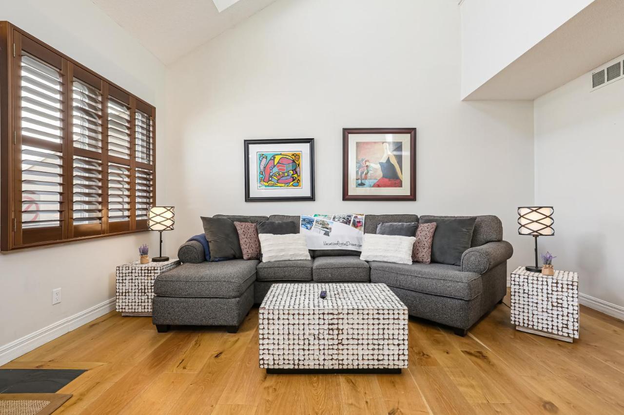ההרים הכחולים Stunning Townhouse - 3 Bdrm Blue Mountain Village Sauna! מראה חיצוני תמונה